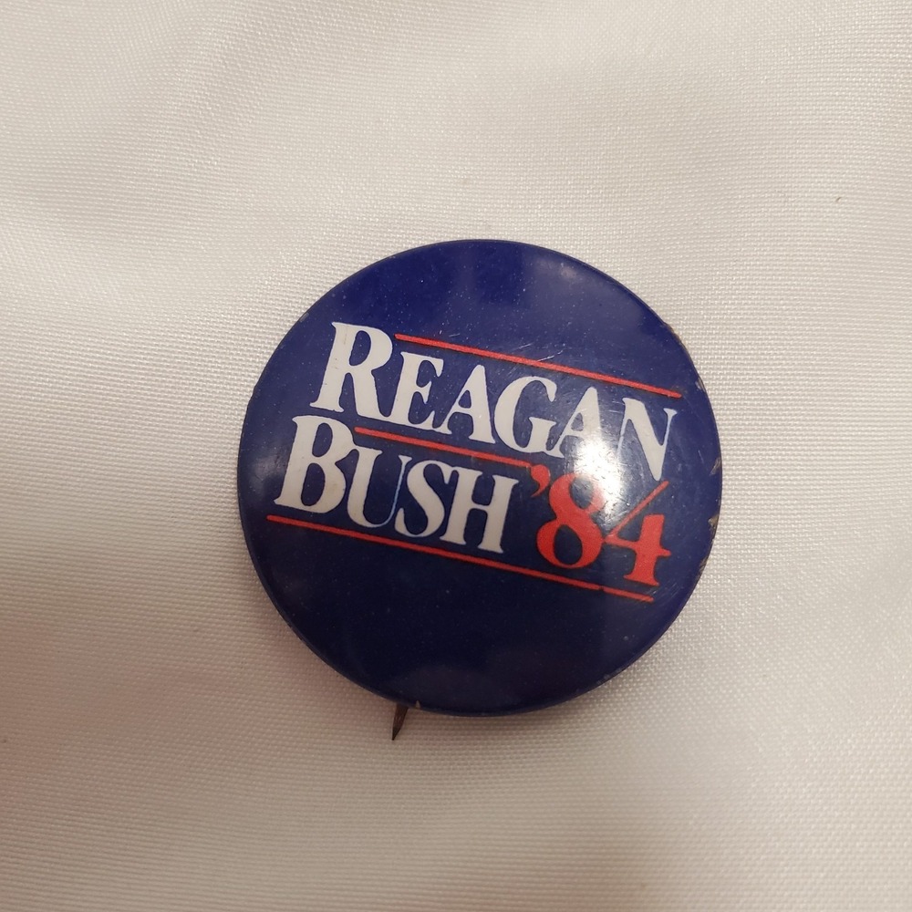 Vintage 1984 Reagan Bush Pin Back Button Presidential Campaign Advertisement